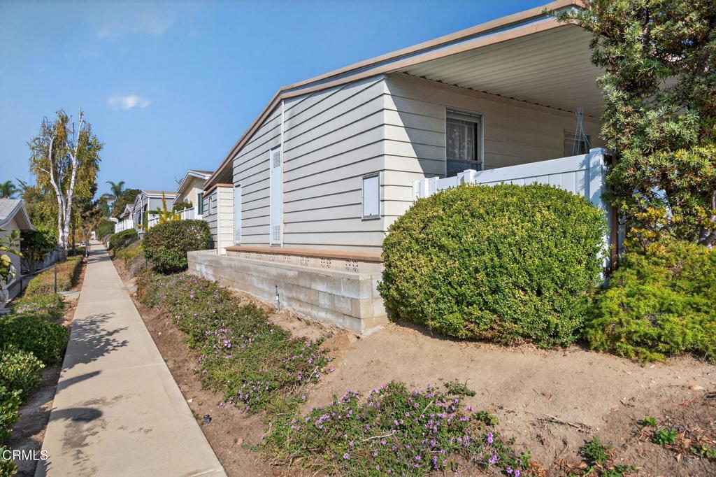 169 Tahquitz Drive, Unit 188 Camarillo, CA 93012 - Photo 40 of 65 42-web-or-mls-UpmarketMedia_169T-109