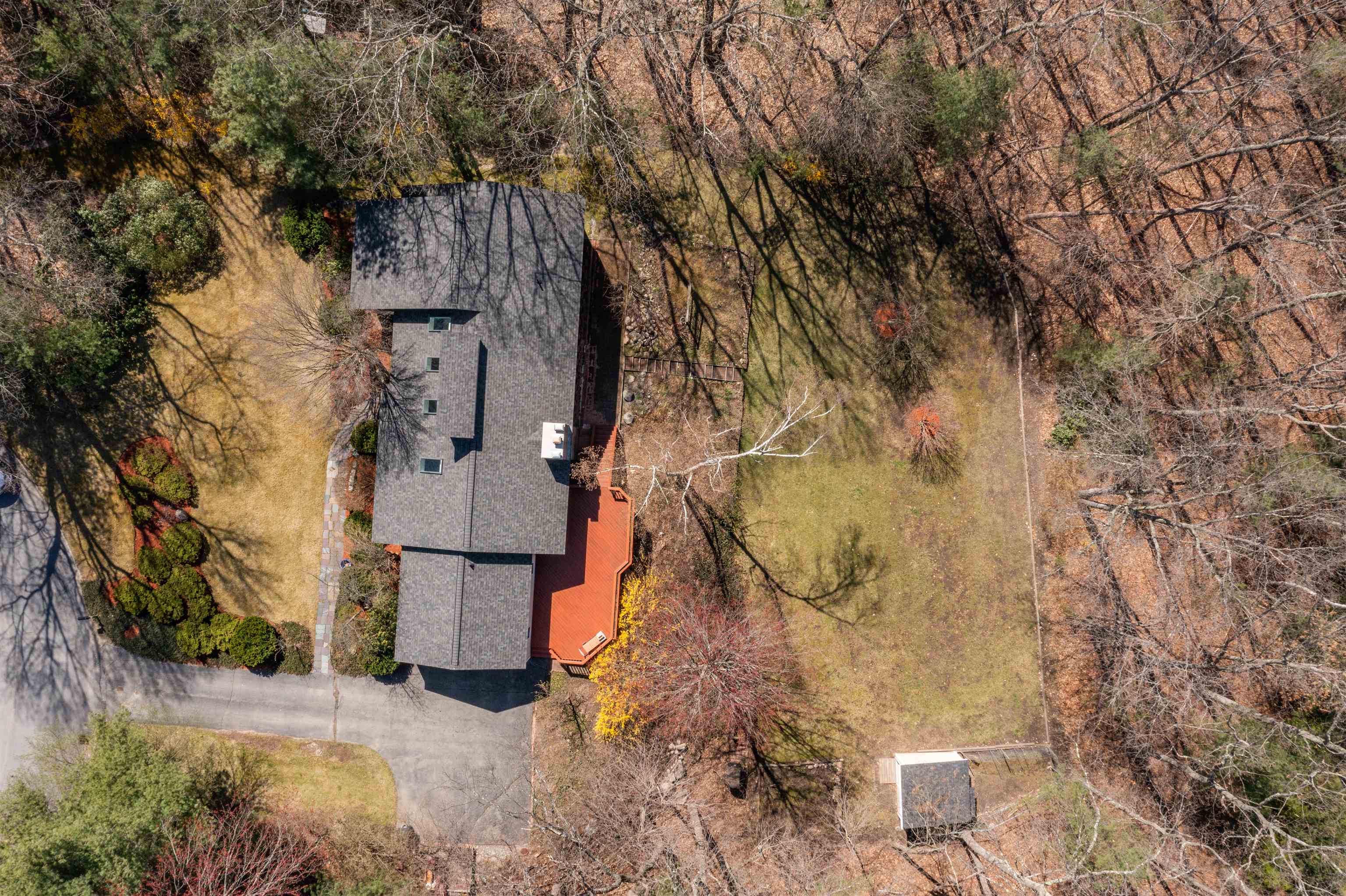 14 Masefield Road Nashua, NH 03062 - Photo 26 of 39