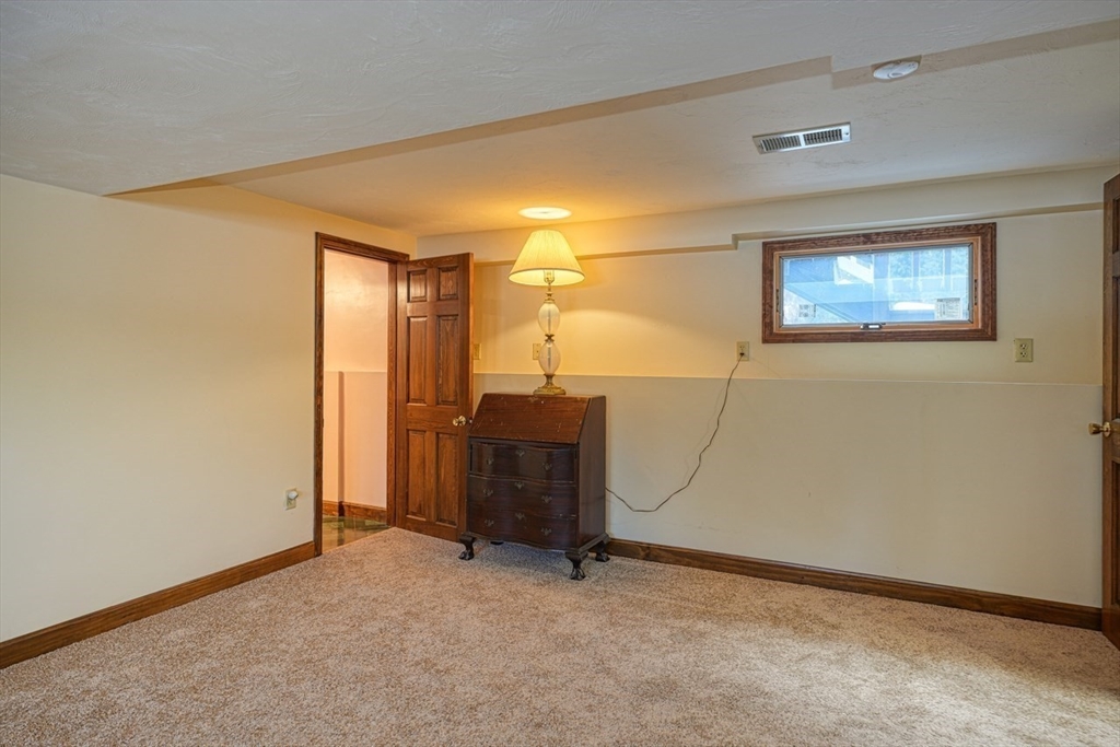 36 Richardson Street Hudson, MA 01749 - Photo 15 of 28