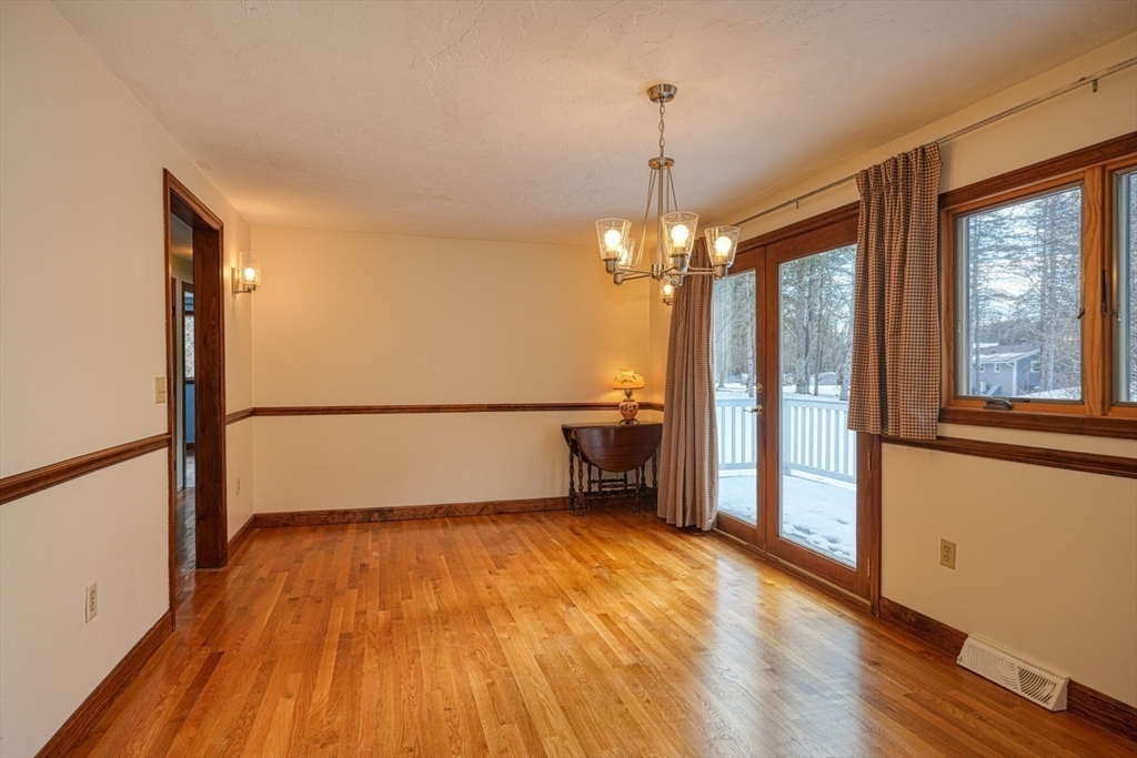 36 Richardson Street Hudson, MA 01749 - Photo 6 of 28