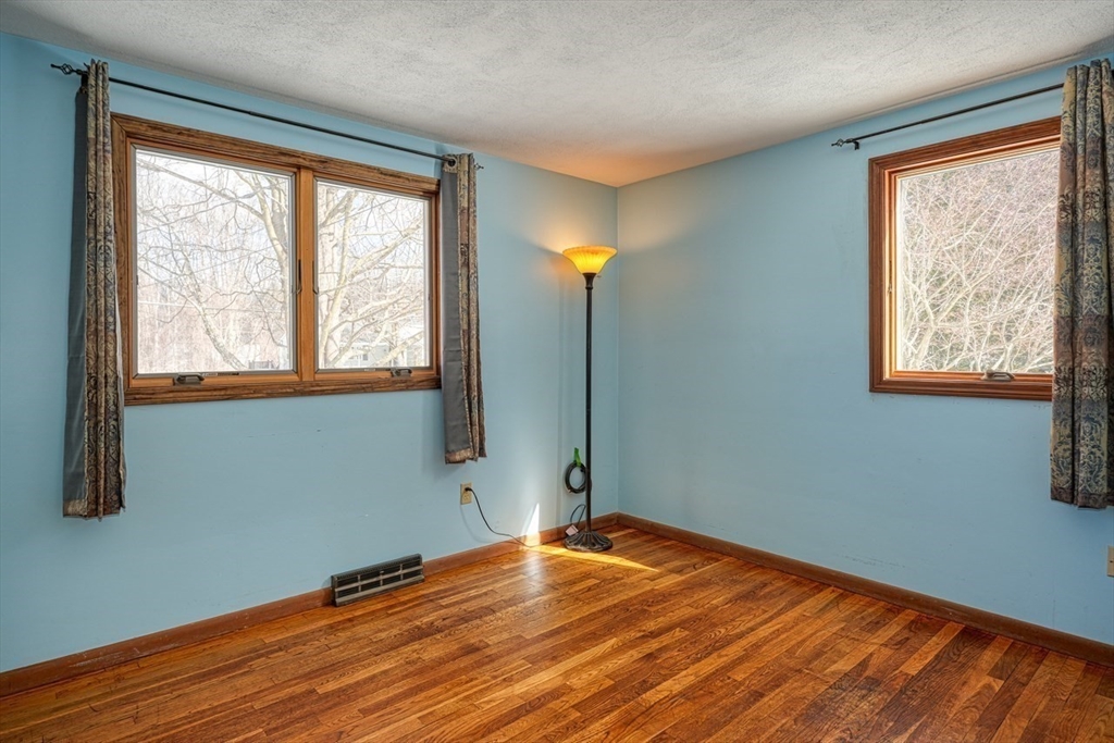 36 Richardson Street Hudson, MA 01749 - Photo 9 of 28