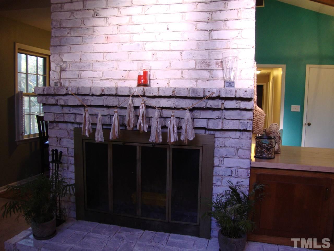 Nice mantel for trophies, or hanging Christmas decorations.