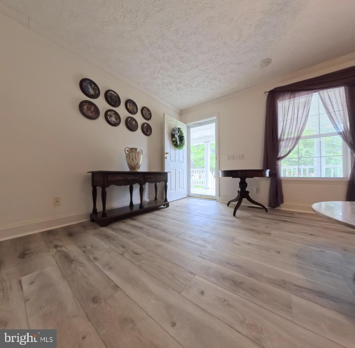 110 East Harbor Drive Reedville, VA 22539 - Photo 6 of 27 Front entrance to living Room #1