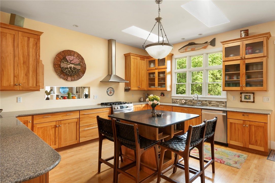 106 Hunting House Road Glocester, RI 02857 - Photo 13 of 50 Gallery Image 13