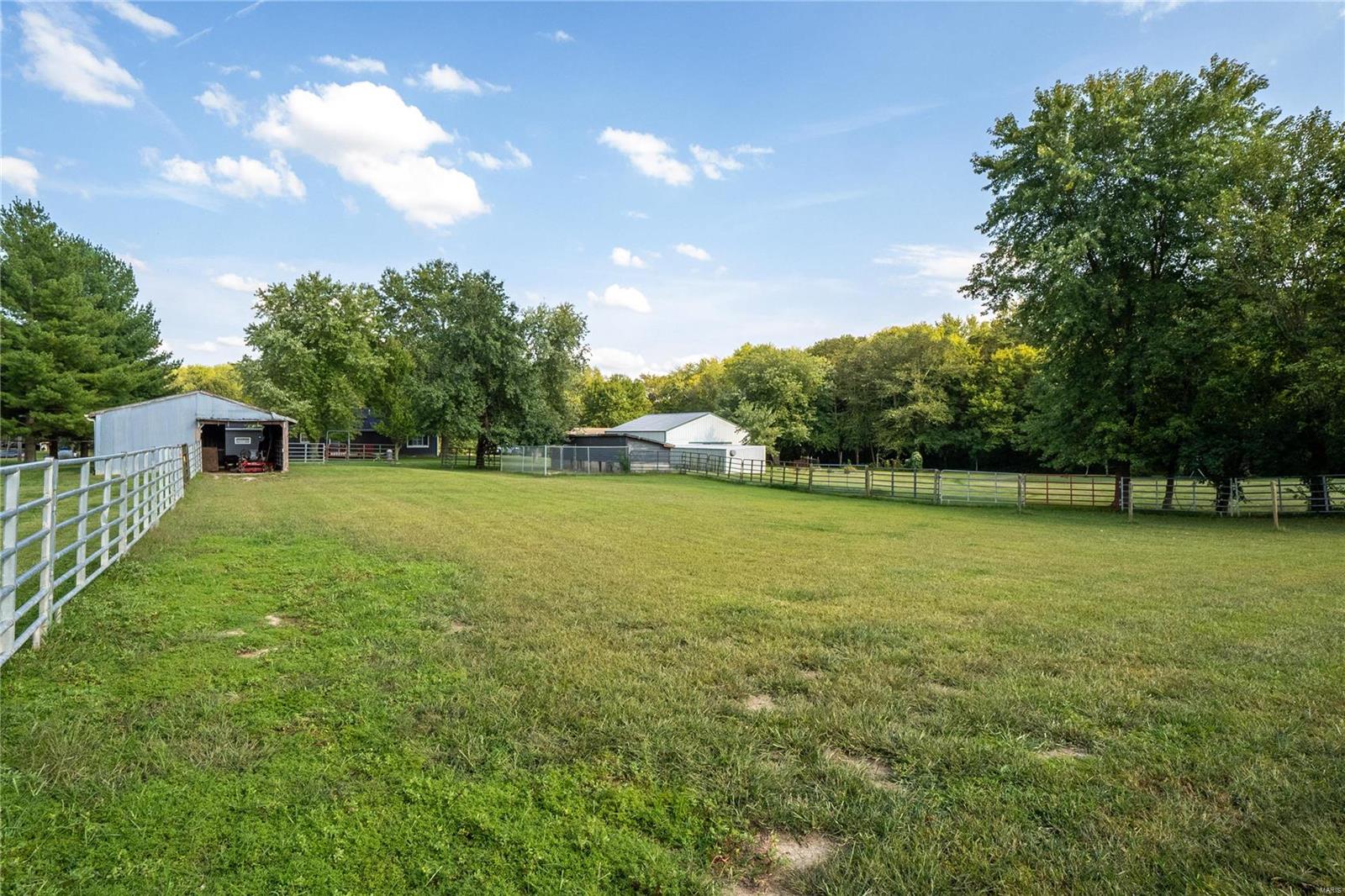 8750 Old Lebanon Troy Road Troy, IL 62294 - Photo 23 of 49 Gallery Image 23