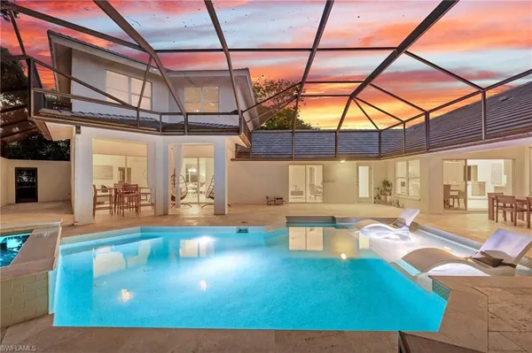 $1,999,000 | 8058 Vera Cruz Way, Naples, FL 34109