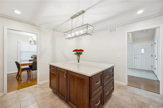 $425,000 | 15918 West 136th Terrace, Olathe, KS 66062