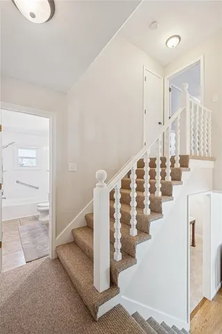 $425,000 | 15918 West 136th Terrace, Olathe, KS 66062