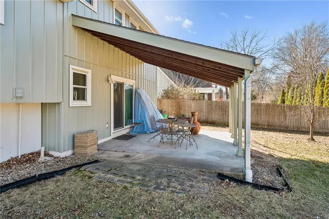 $425,000 | 15918 West 136th Terrace, Olathe, KS 66062