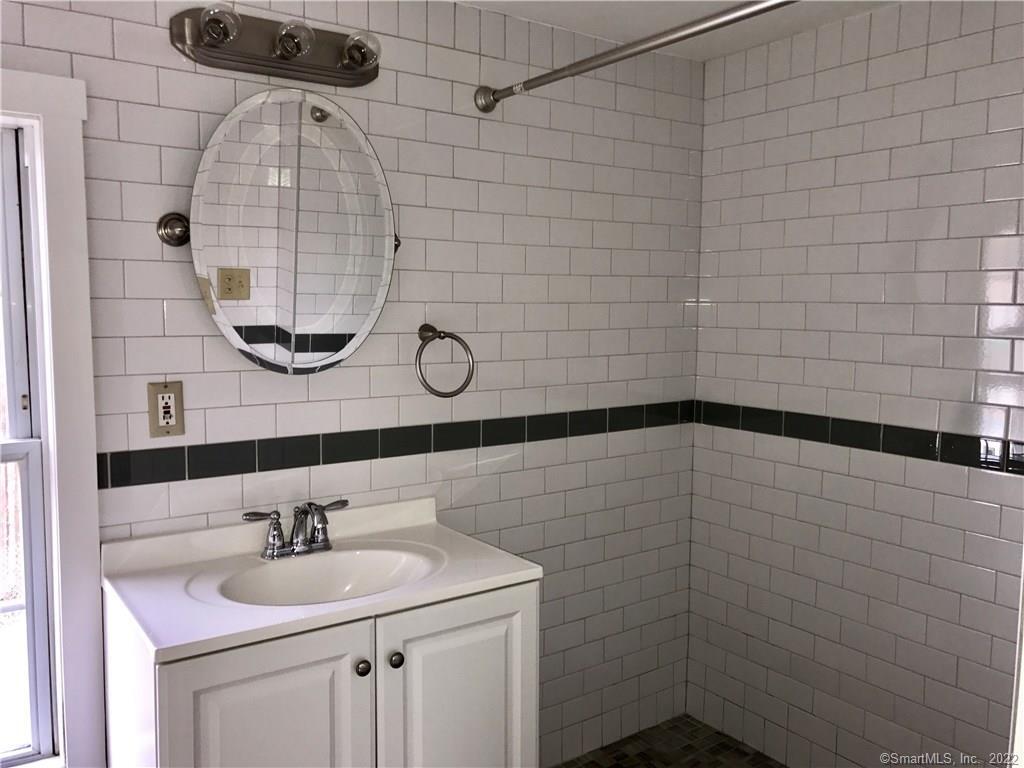 642 Mixville Road, Unit 2 Cheshire, CT 06410 - Photo 10 of 16