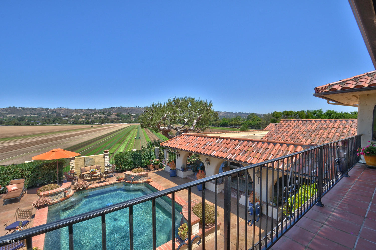 11226 Santa Rosa Camarillo, CA 93012 - Photo 46 of 99 SKY_43