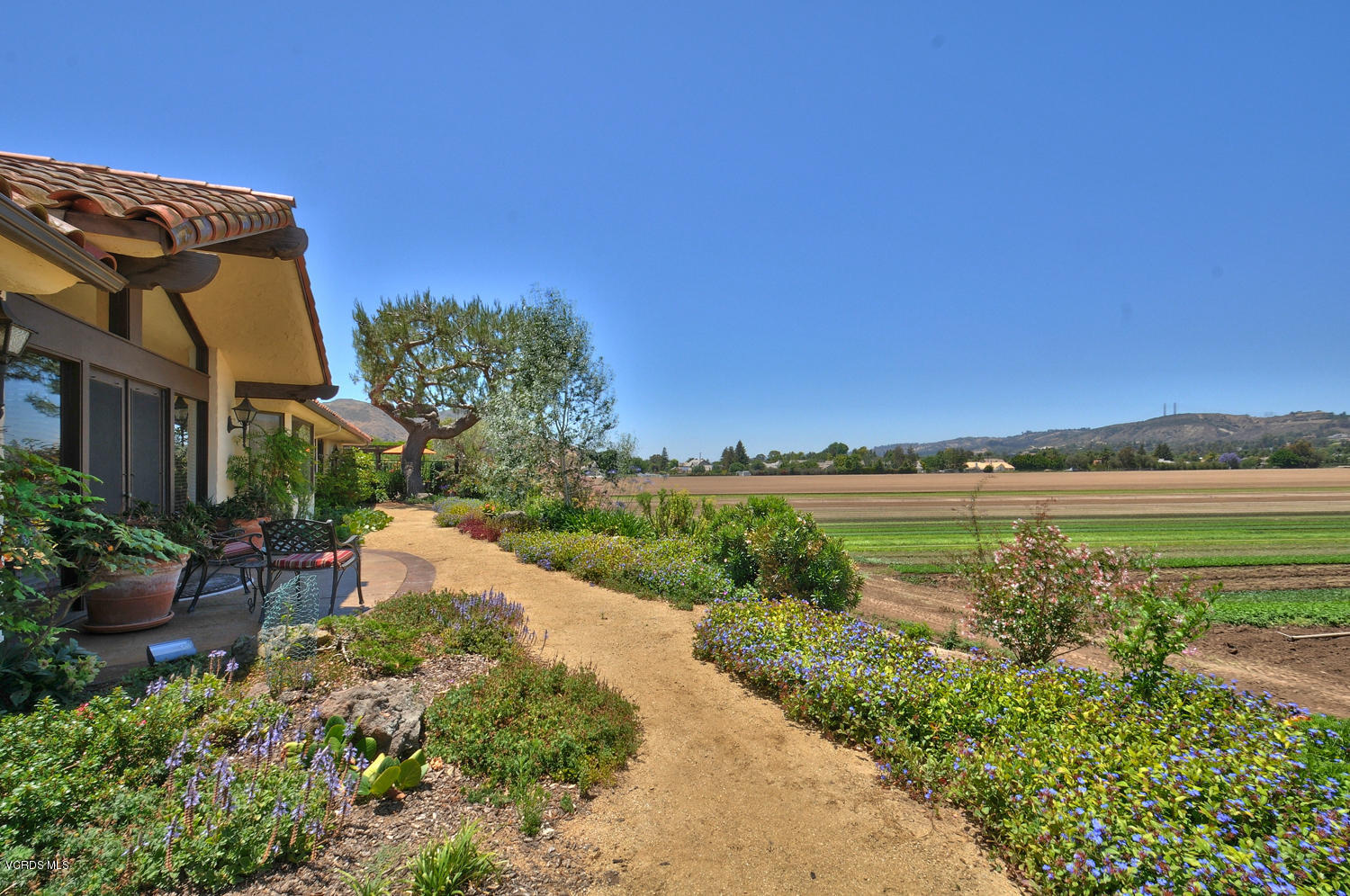 11226 Santa Rosa Camarillo, CA 93012 - Photo 76 of 99 SKY_74