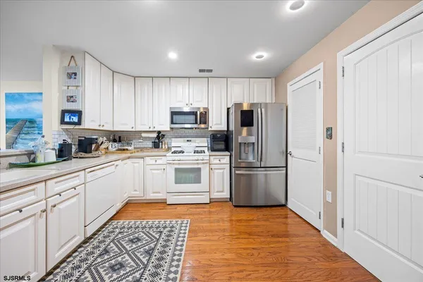 $3,200 | 61 Dockside Drive, Unit 61, Somers Point, NJ 08244