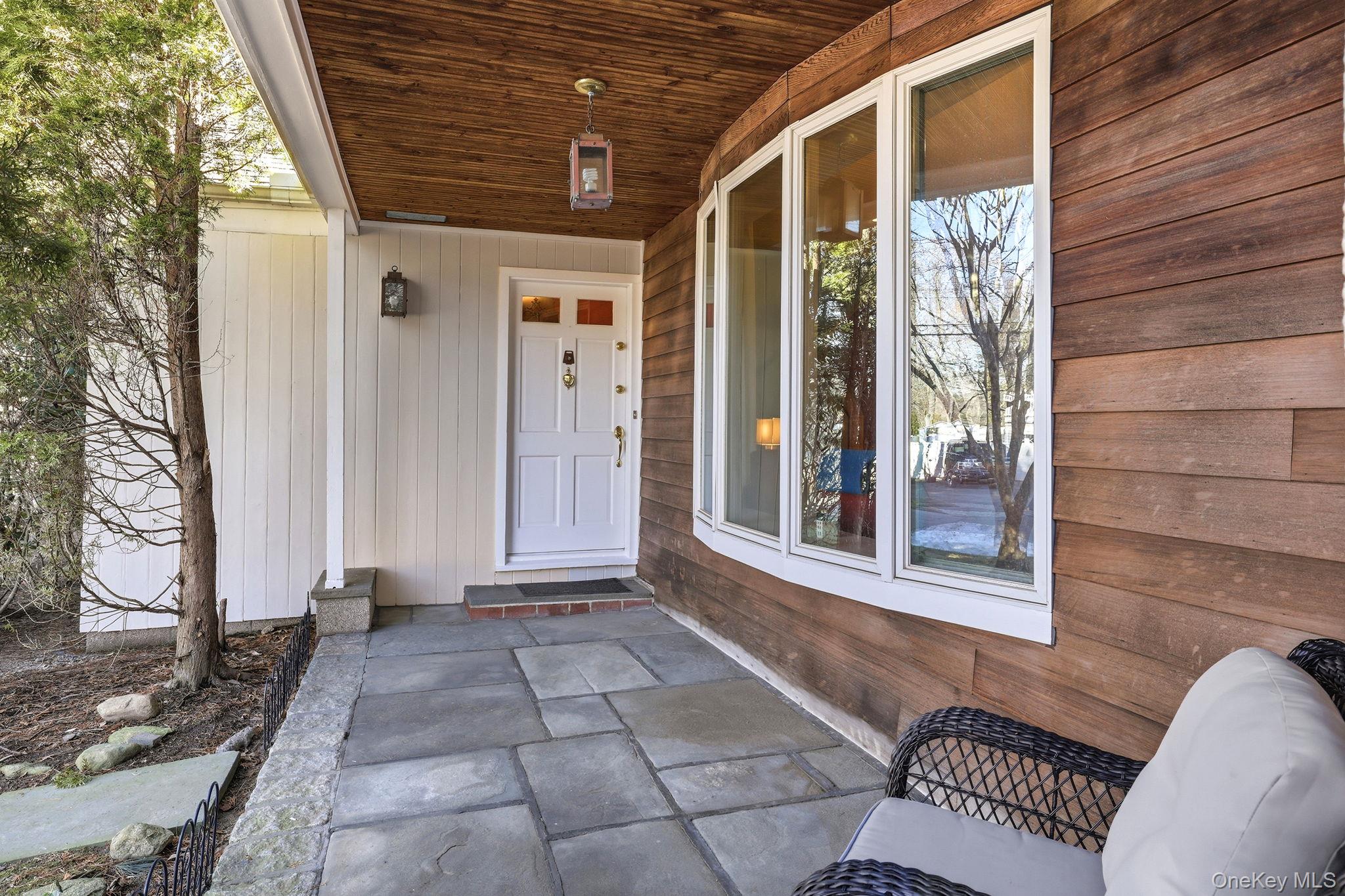 6 Darling Avenue New Rochelle, NY 10804 - Photo 3 of 44