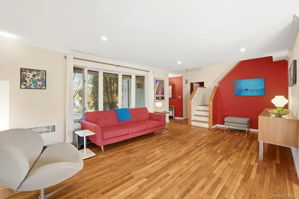 $980,000 | 6 Darling Avenue, New Rochelle, NY 10804
