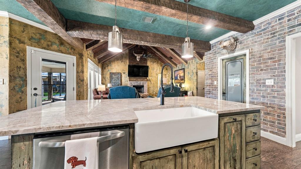 470 Wilson Bend Road Millsap, TX 76066 - Photo 13 of 40 Gallery Image 13