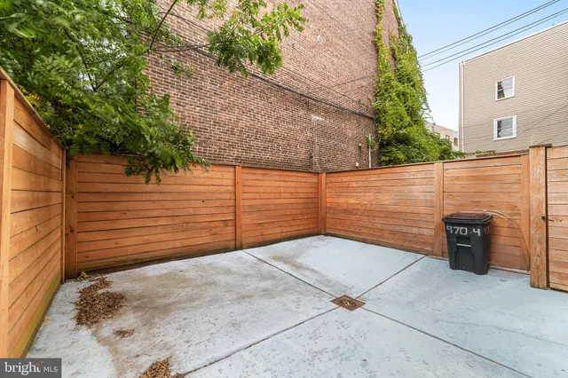 $409,900 | 970 North Marshall Street, Unit 4, Philadelphia, PA 19123