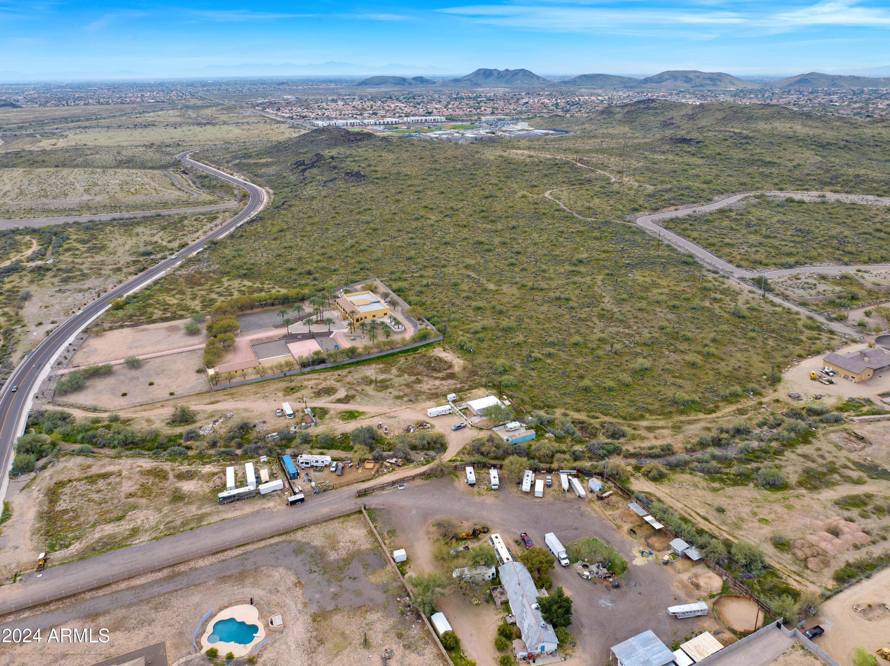3310 West Jomax Road Phoenix, AZ 85083 - Photo 9 of 12 Looking SW