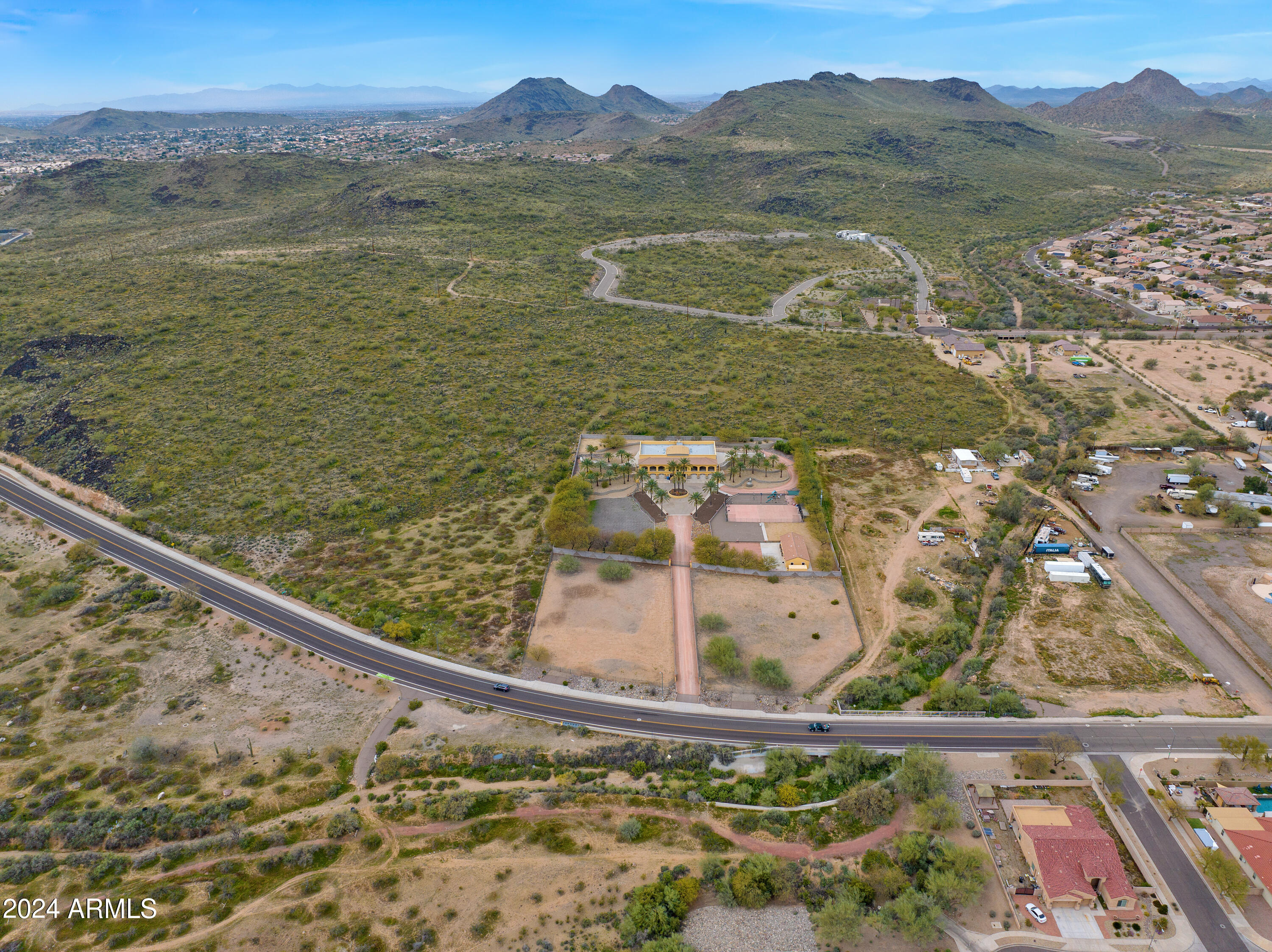 3310 West Jomax Road Phoenix, AZ 85083 - Photo 10 of 12 Looking West