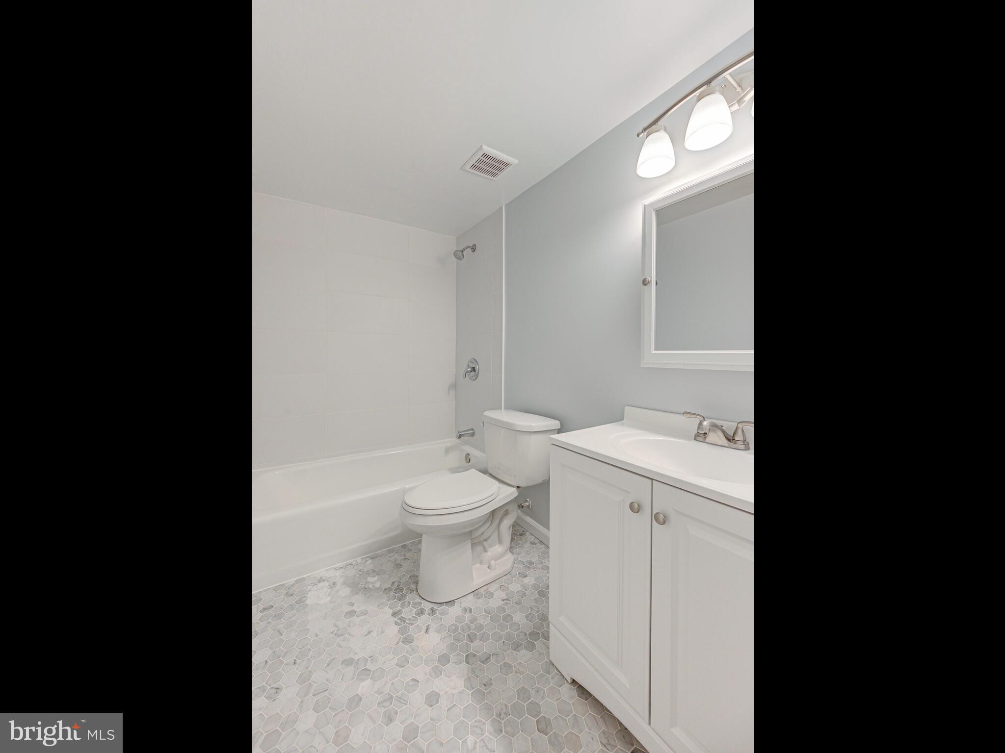 11618 Vantage Hill Road, Unit 2A Reston, VA 20190 - Photo 15 of 33