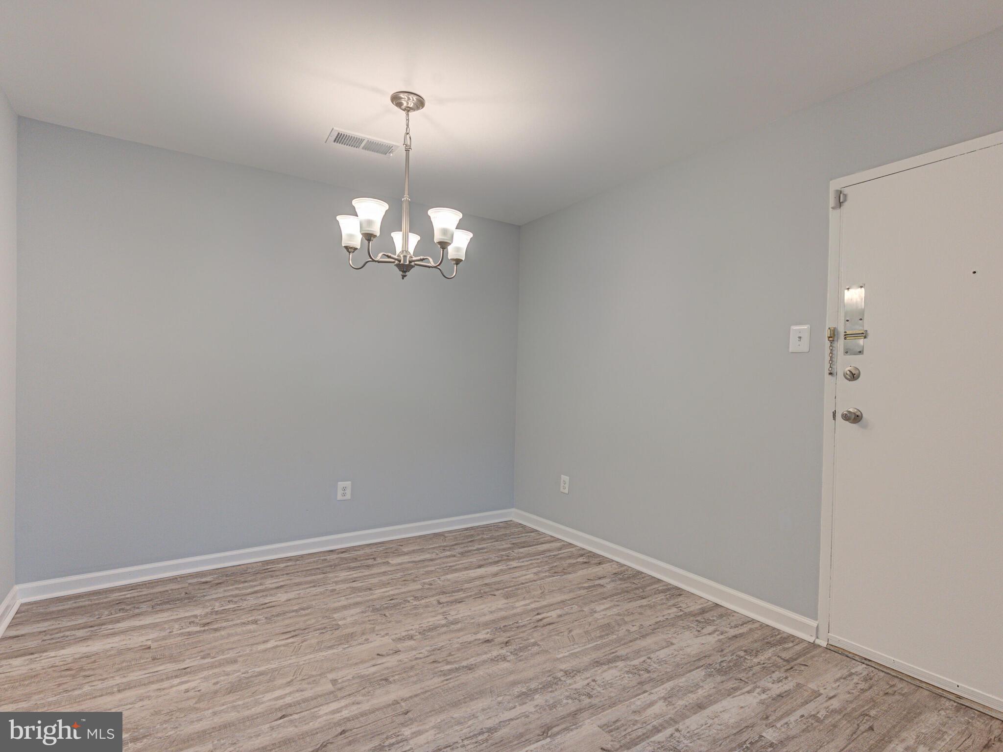 11618 Vantage Hill Road, Unit 2A Reston, VA 20190 - Photo 5 of 33