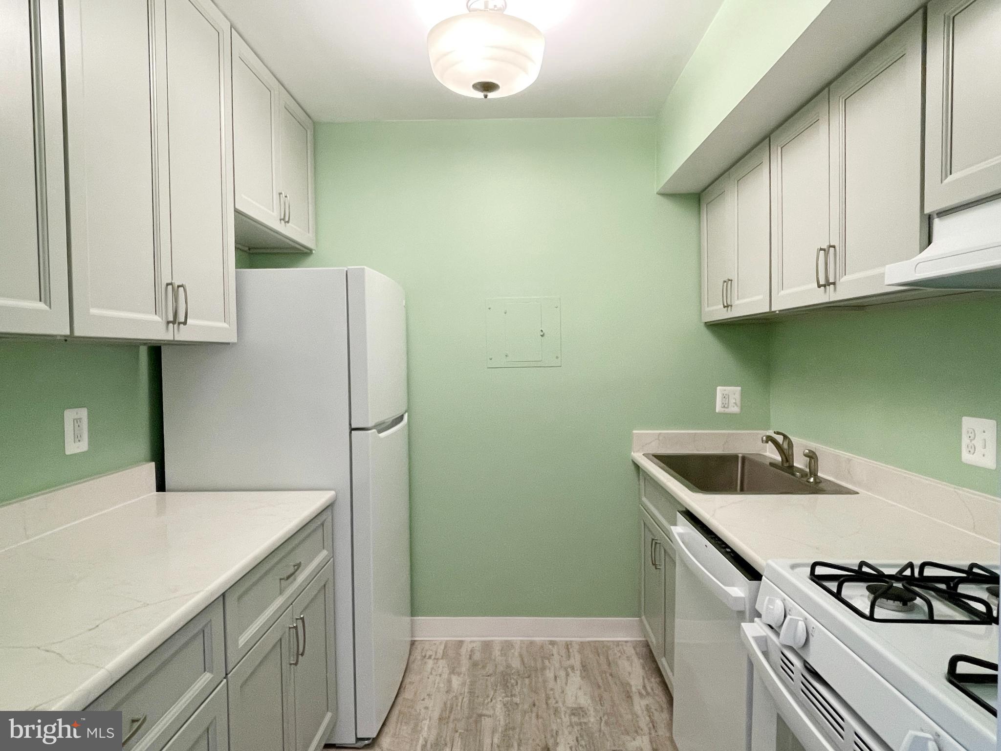 11618 Vantage Hill Road, Unit 2A Reston, VA 20190 - Photo 6 of 33