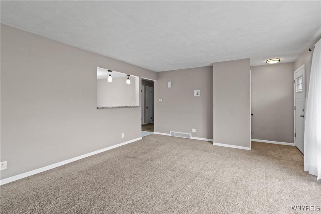 1454 North French Road Amherst, NY 14228 - Photo 8 of 48