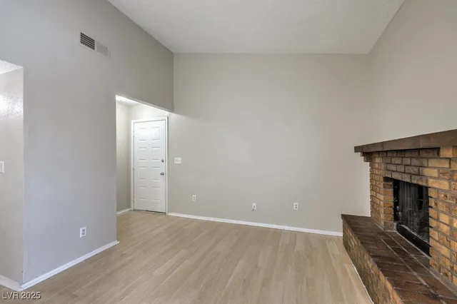 $1,060 | 2981 Country Manor Lane, Unit 122, Las Vegas, NV 89115