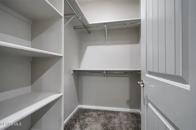 $284,950 | 469 Davis Greenwood, Vinton, TX 79821