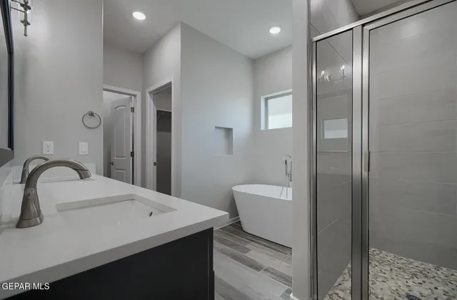 $284,950 | 469 Davis Greenwood, Vinton, TX 79821