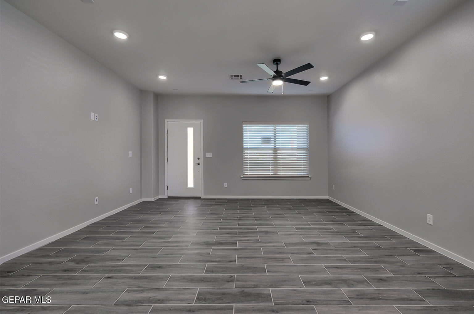 469 Davis Greenwood Vinton, TX 79821 - Photo 4 of 17 7456-Norte-Mesa-Living