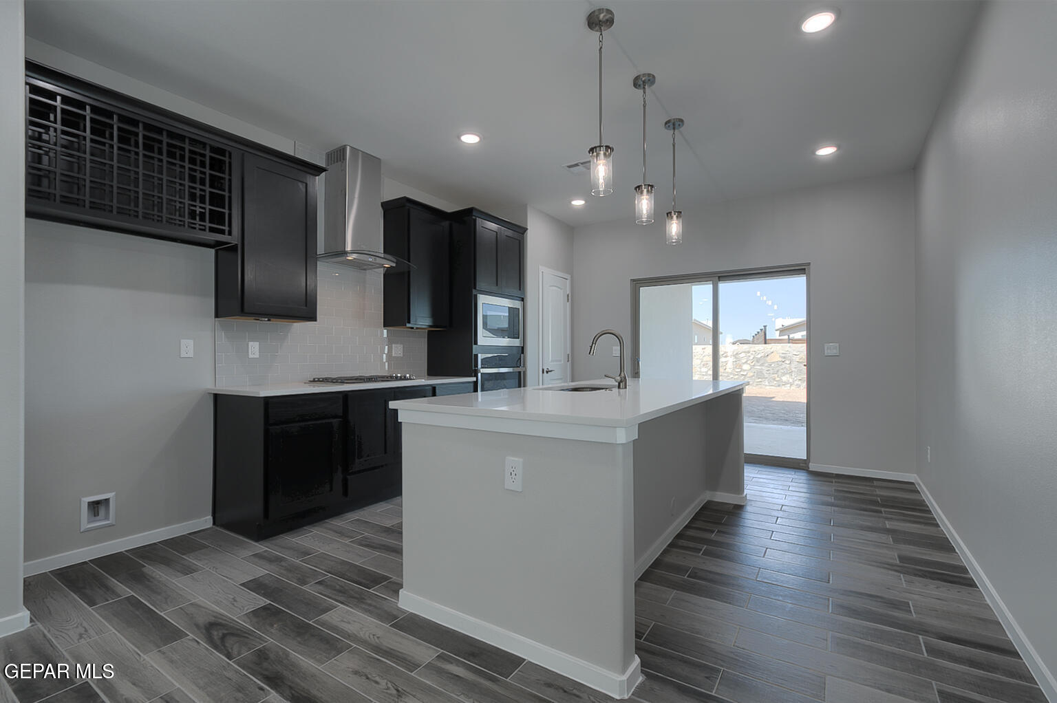 469 Davis Greenwood Vinton, TX 79821 - Photo 7 of 17 7449-Norte-Portugal-Kitchen-2