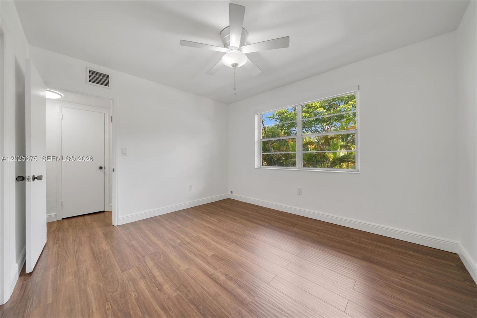 5605 Southwest 80th Street, Unit 10D Miami, FL 33143 - Photo 24 of 43 Spacious bedroom