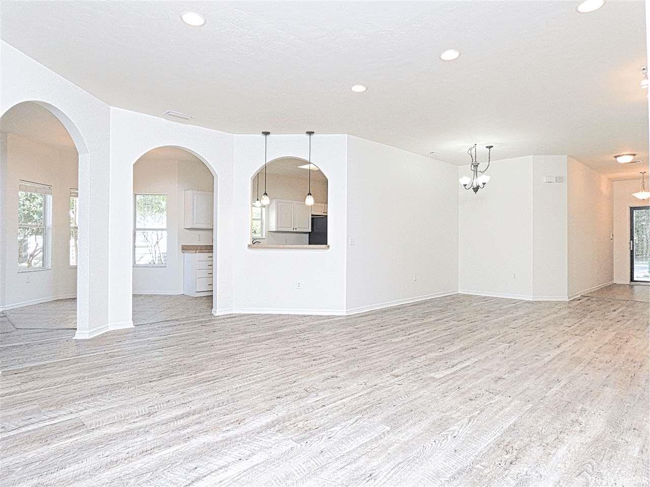 8992 Southwest 67th Place Gainesville, FL 32608 - Photo 9 of 24 Gallery Image 9