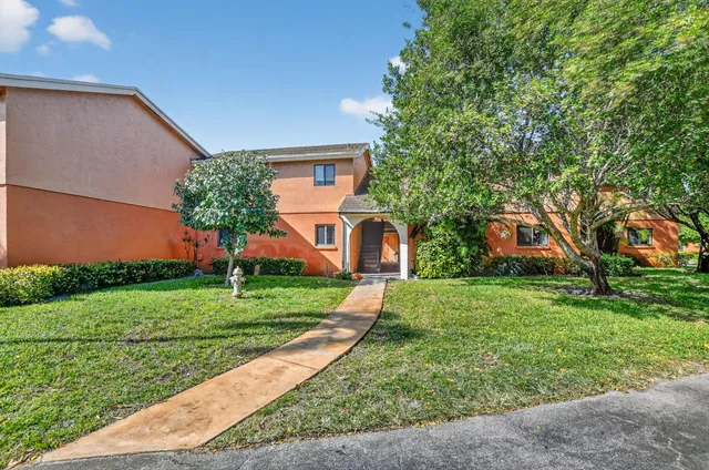 $250,000 | 50 Southeast 12th Street, Unit 2350, Boca Raton, FL 33432