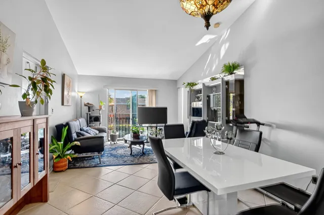 $250,000 | 50 Southeast 12th Street, Unit 2350, Boca Raton, FL 33432