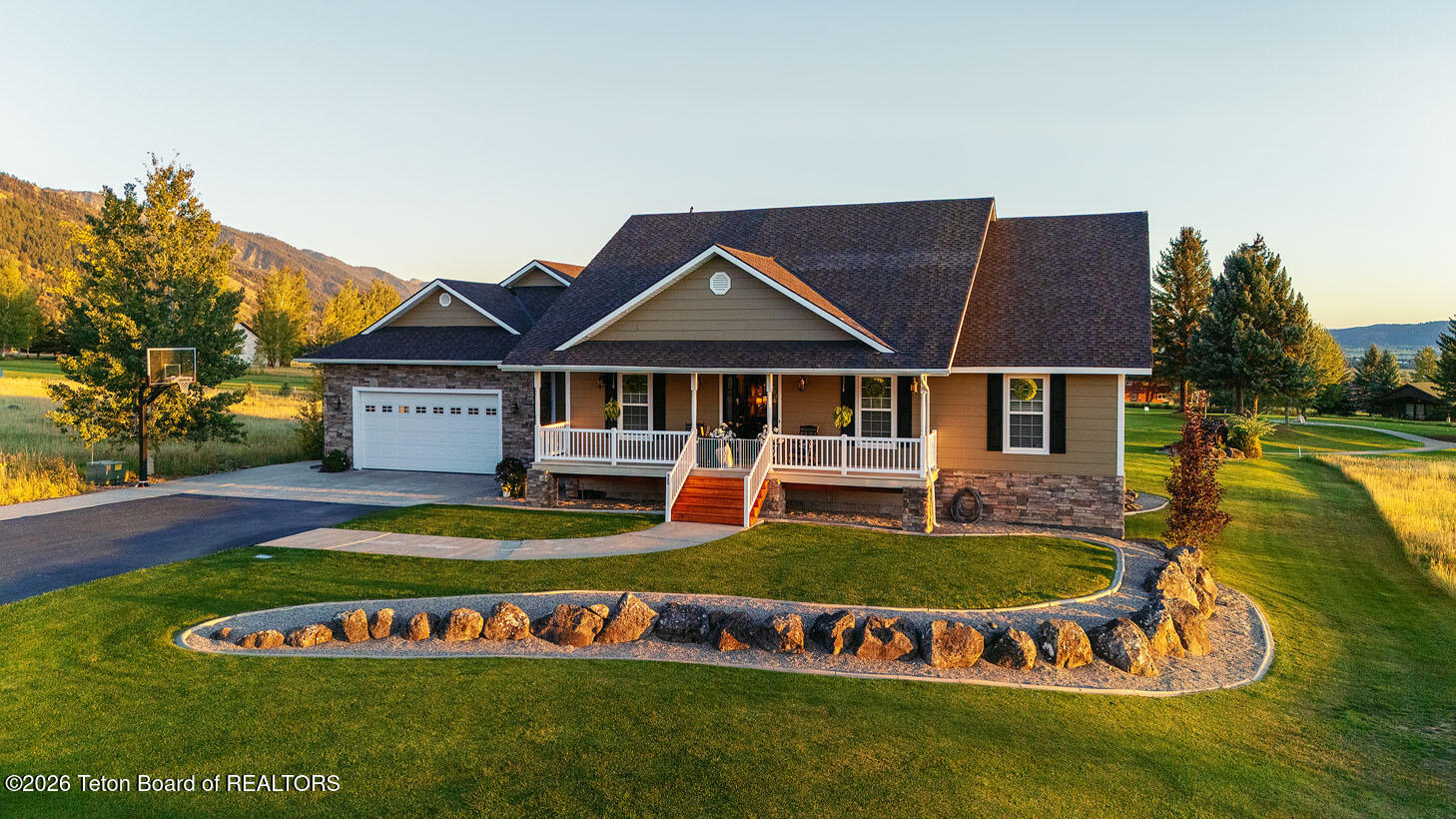 332 Alpine Way Star Valley Ranch, WY 83127 - Photo 8 of 47 Izatt home a1043
