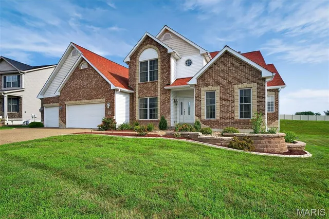 $690,000 | 143 Central Park Avenue, Wentzville, MO 63385