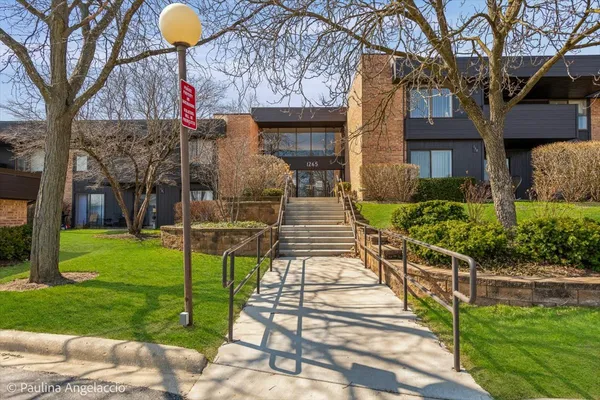 $209,000 | 1265 North Sterling Avenue, Unit 115, Palatine, IL 60067
