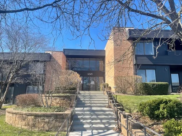 $217,000 | 1265 North Sterling Avenue, Unit 115, Palatine, IL 60067
