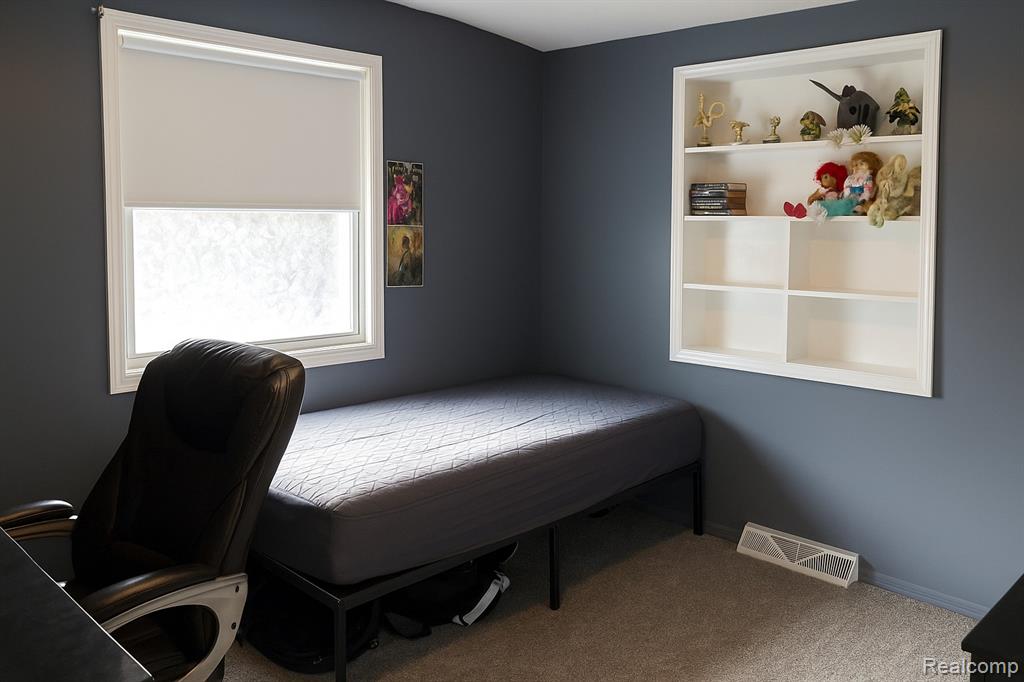 15710 Inkster Road Romulus, MI 48174 - Photo 21 of 32 Gallery Image 21