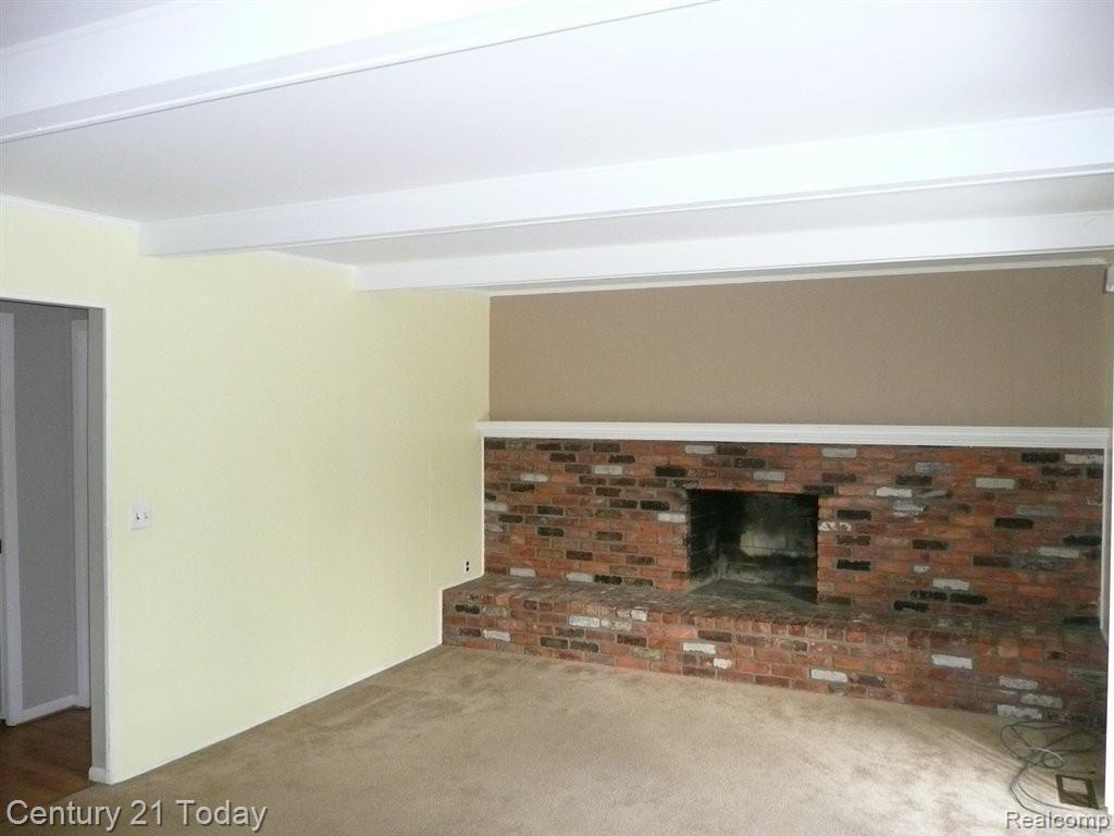 29739 Sugar Spring Road Farmington, MI 48334 - Photo 13 of 25 Family Room 20 x 13