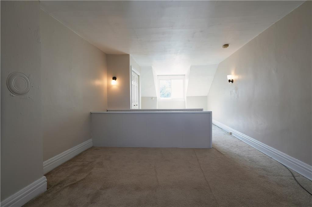 5259 Keystone Street Pittsburgh, PA 15201 - Photo 29 of 37 huge 3rd floor