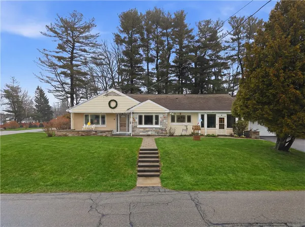 $734,900 | 6 New Clark Road, Cumberland, RI 02864