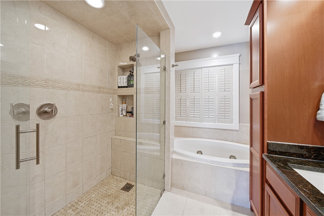 6 New Clark Road Cumberland, RI 02864 - Photo 22 of 46