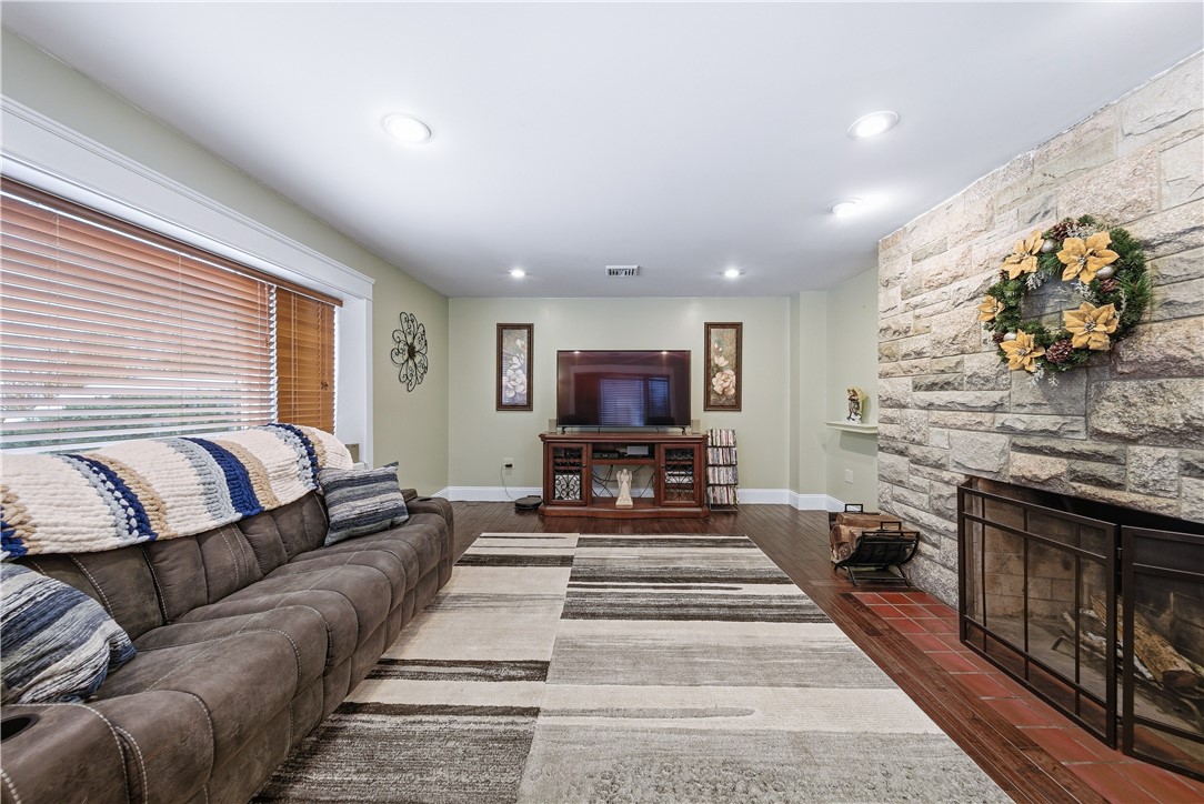 6 New Clark Road Cumberland, RI 02864 - Photo 6 of 46