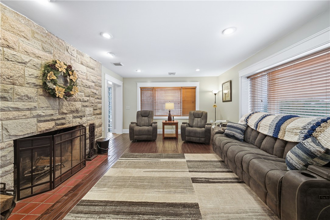 6 New Clark Road Cumberland, RI 02864 - Photo 8 of 46