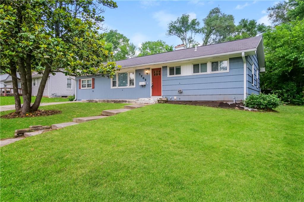 3702 East 106th Terrace Kansas City, MO 64137 - Photo 2 of 15