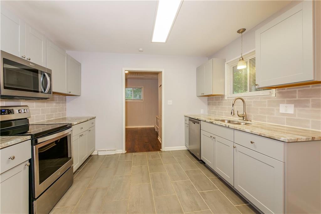 3702 East 106th Terrace Kansas City, MO 64137 - Photo 7 of 15