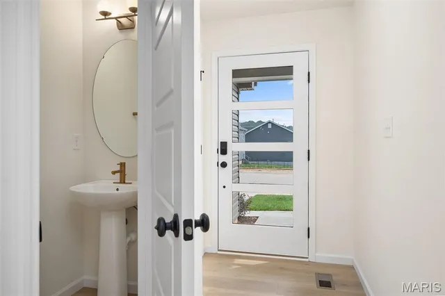 $312,207 | 39 Town Ctr Court, Foristell, MO 63348